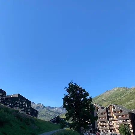 Retreat To The Alps Saint-Martin-de-Belleville